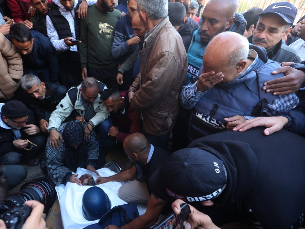 مؤسسات إعلامية تطالب الاحتلال بحماية الصحفيين في غزة