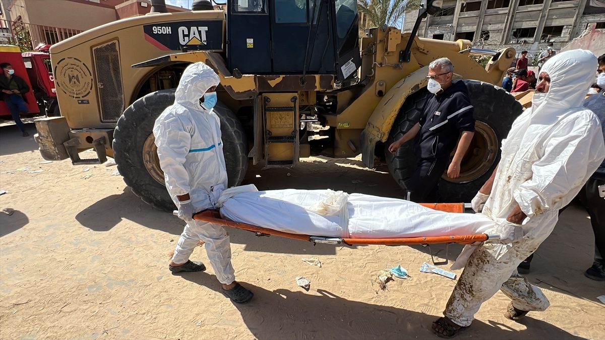 "المرصد الأورومتوسطي" يدعو لتشكيل لجنة تحقيق دولية بالمقابر الجماعية في غزة
