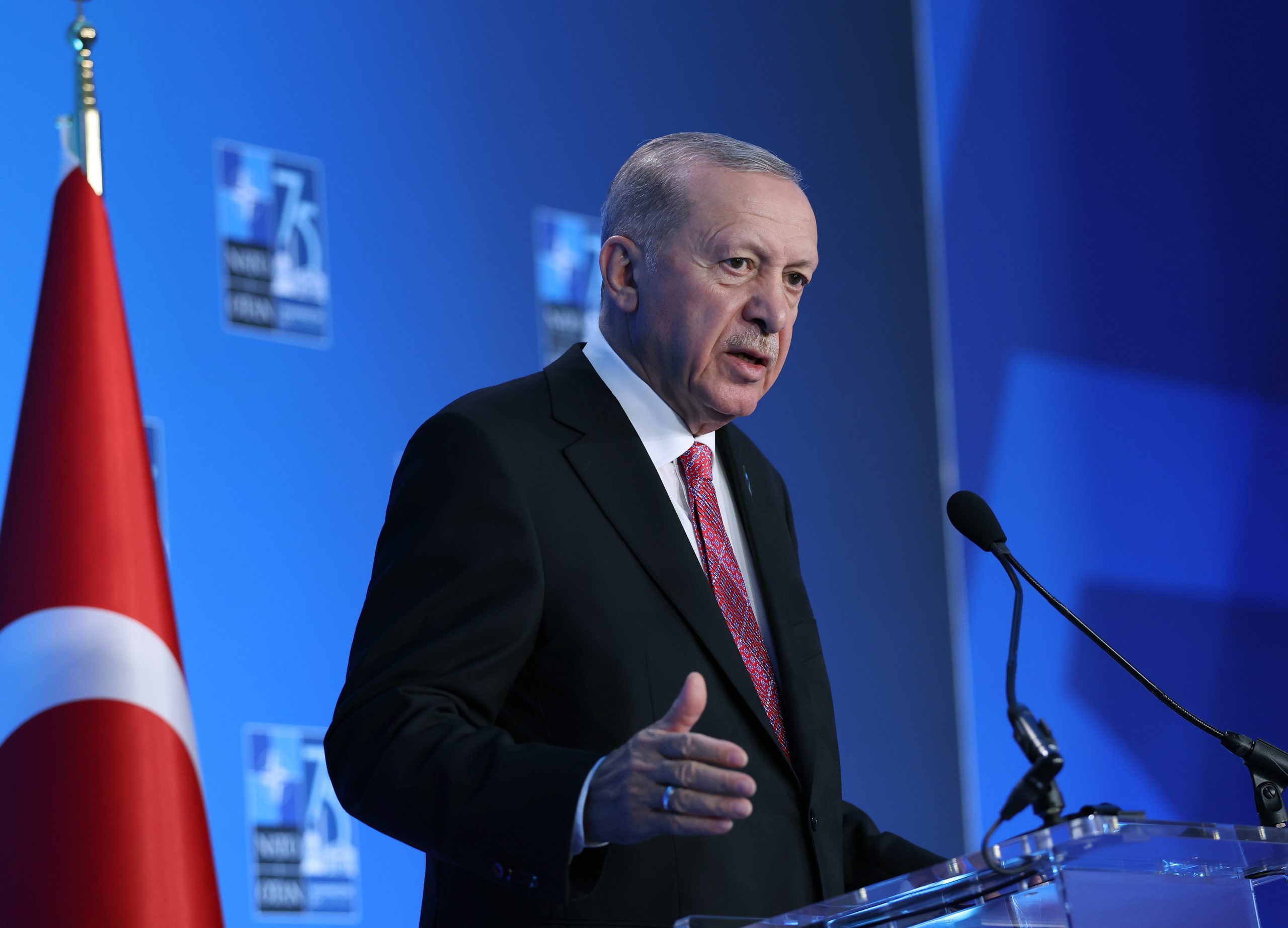 أردوغان يدعو لتشكيل تحالف لدرع إسرائيل