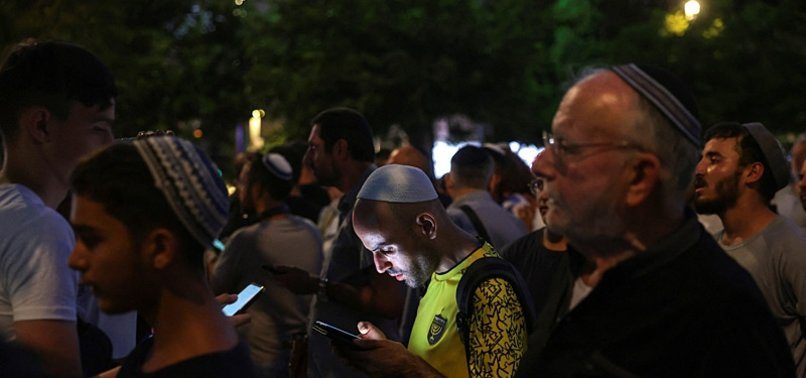 “ستُدفن الأسبوع المقبل”.. رسائل نصية بالاسم والعنوان تثير رعب إسرائيليين بعد تهديدهم بالقتل